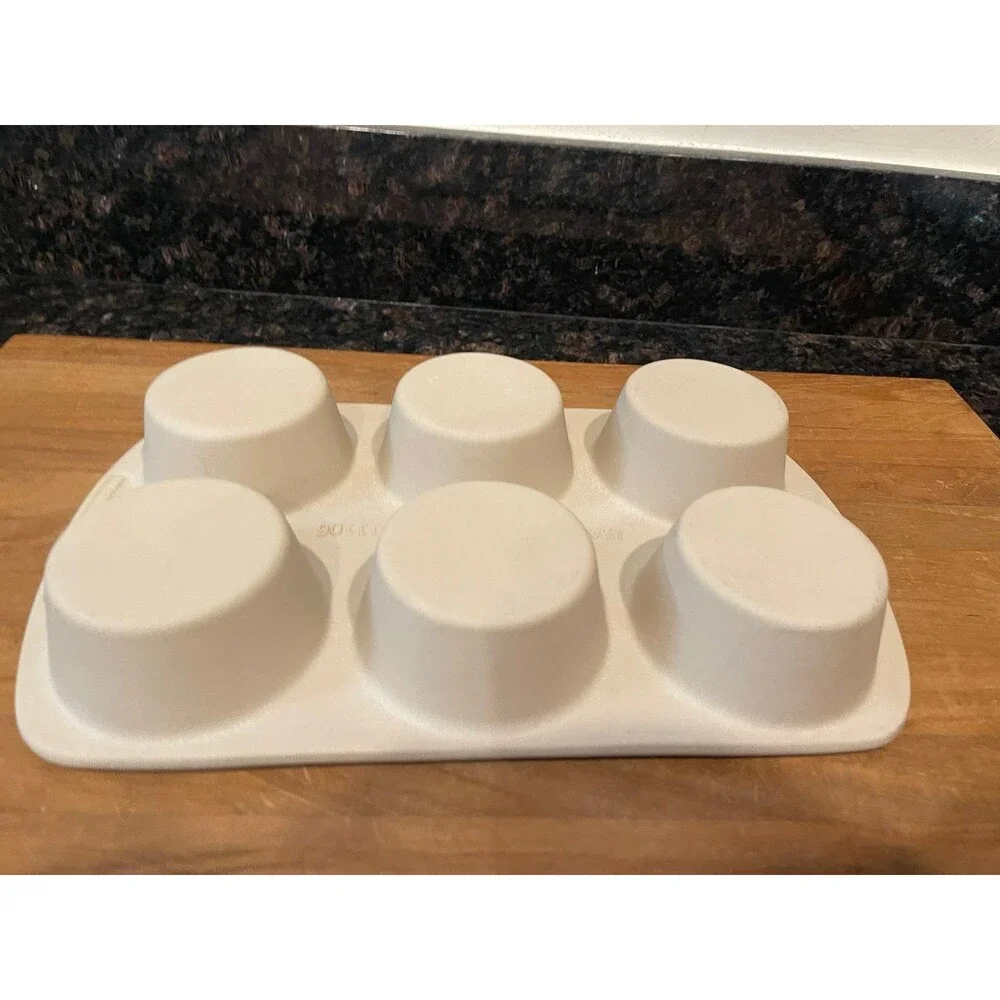 Pampered chef 6-cup Muffin Pan